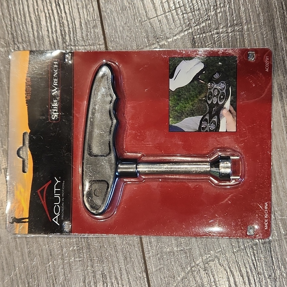 NWT Acuity Spike wrench for Golf cleats